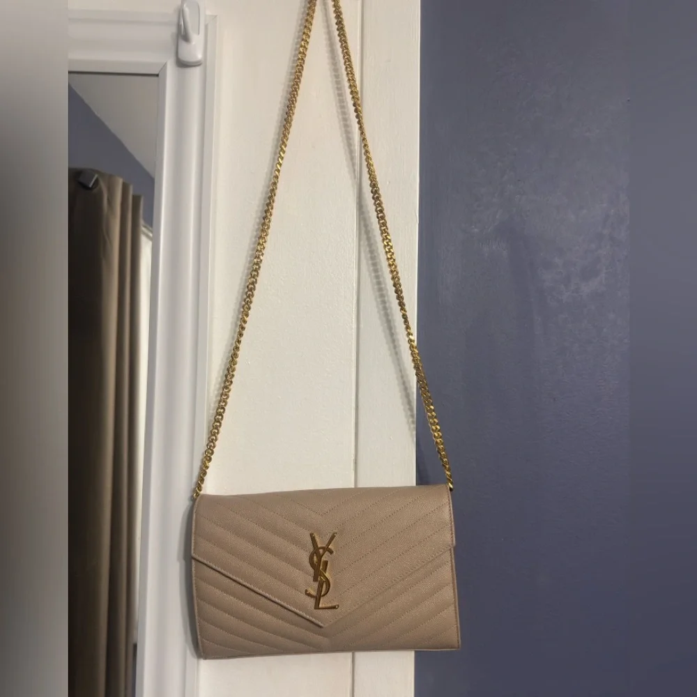 Saint Laurent Taupe Quilted Leather Chain Shoulder Bag with Gold Hardware - Picture 6 of 10